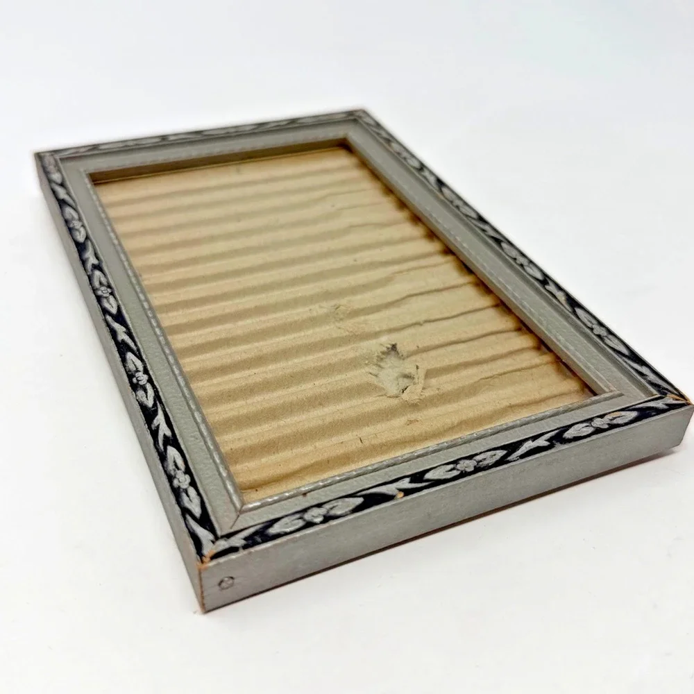 Vintage Wooden Picture Frame Floral Border Trim 6.25 x 4.25 Patented